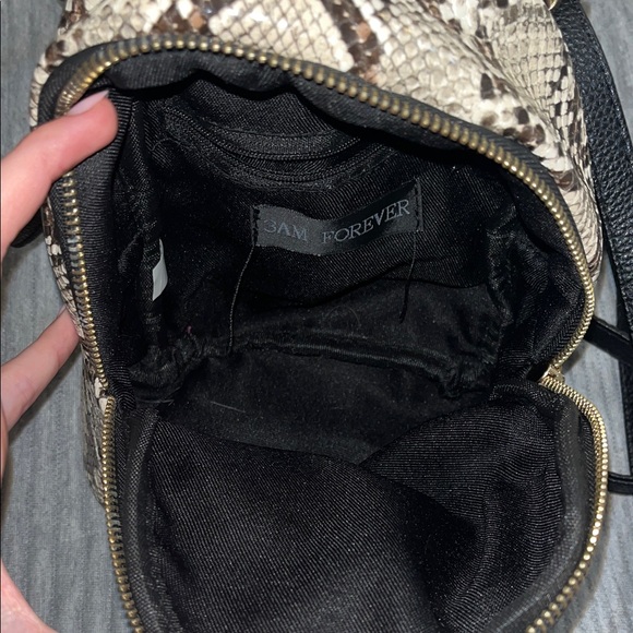 Snakeskin Pattern Women's mini Backpack - Picture 3 of 3